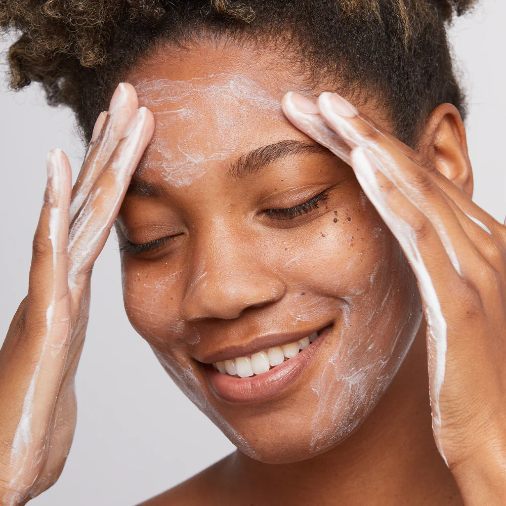 Poudre exfoliante Dermalogica application Marine Lemaitre Skincare